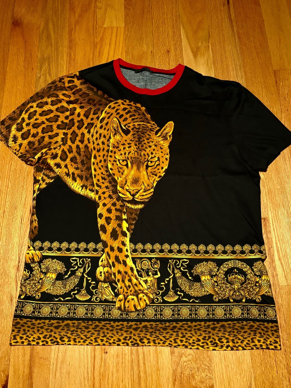 Versace Runway Leopard Hibiscus Tshirt 🔥